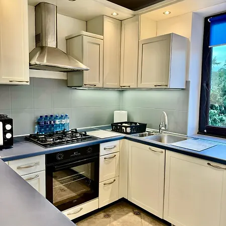 Apartment Blue Zone With Parking, Balcony And Garden Krakow