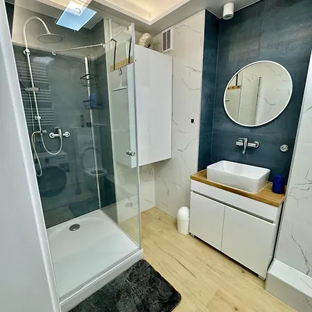Apartment Blue Zone With Free Parking, Balcony And Garden Krakow