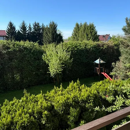 Blue Zone With Free Parking, Balcony And Garden Διαμέρισμα Krasków