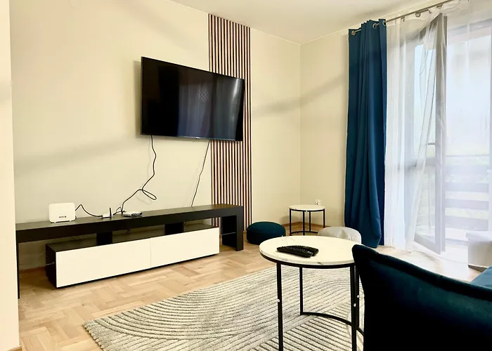 Blue Zone With Free Parking, Balcony And Garden Appartamento Cracovia