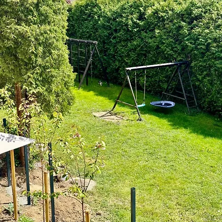 Blue Zone With Free Parking, Balcony And Garden Krakkó